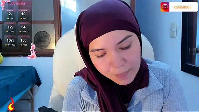 MatchedEyebrow online show from October 22, 9:03 pm