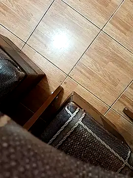 feet toes online show from February 20, 5:33 am