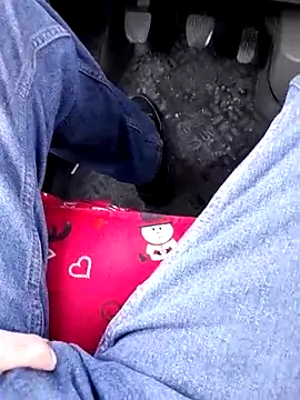 feet toes online show from February 21, 10:17 am