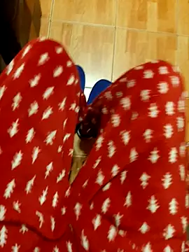 feet toes online show from November 12, 12:55 am