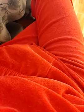 feet toes online show from April 6, 5:30 am