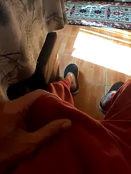 Snapshot of feet_toes chatting on July 6, 6:32 am feet toes online show from July 6, 6:32 am