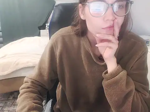 Snapshot of Laco-cO chatting on February 3, 10:26 pm Laco-cO online show from February 3, 10:26 pm