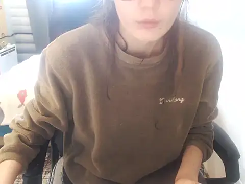 Snapshot of Laco-cO chatting on February 15, 11:41 am Laco-cO online show from February 15, 11:41 am