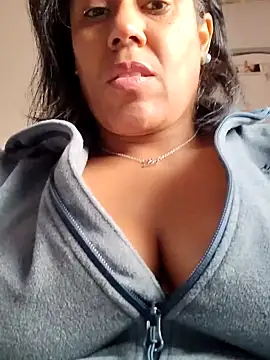 Snapshot of Molly_newman6 chatting on January 23, 3:43 pm Molly newman6 online show from January 23, 3:43 pm