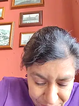 Snapshot of Molly_newman6 chatting on February 24, 1:21 pm Molly newman6 online show from February 24, 1:21 pm