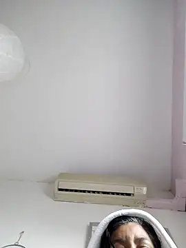 Snapshot of Molly_newman6 chatting on March 14, 11:56 am Molly newman6 online show from March 14, 11:56 am
