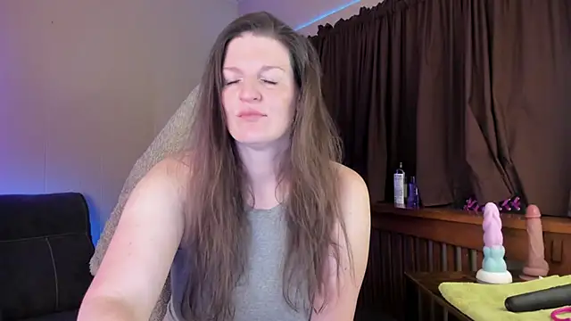 Kelly Carolina online show from December 3, 12:03 pm