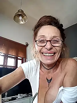 Snapshot of FrozenWaffle chatting on March 15, 7:59 pm FrozenWaffle online show from March 15, 7:59 pm