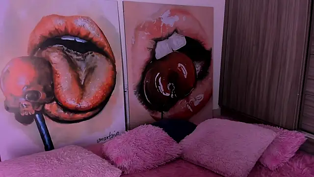 sofiaa snoww online show from December 22, 1:23 am