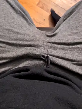 MrandMrsHaze online show from December 19, 5:36 am