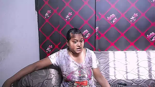 Snapshot of indian_glitter chatting on September 9, 7:19 am indian glitter online show from September 9, 7:19 am