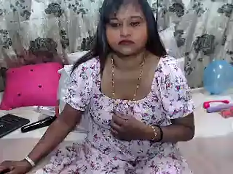 Snapshot of indian_glitter chatting on October 15, 9:09 am indian glitter online show from October 15, 9:09 am