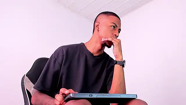 YeremiBrowm online show from February 19, 7:16 pm