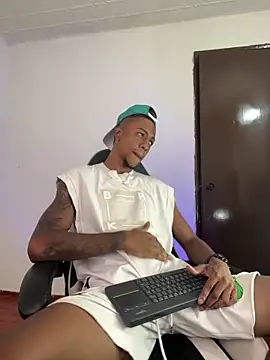 YeremiBrowm online show from March 5, 3:51 pm