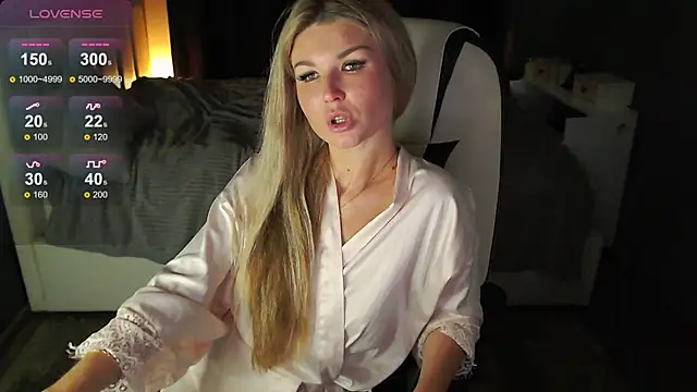 Snapshot of AngelMiaM chatting on September 26, 6:56 pm AngelMiaM online show from September 26, 6:56 pm