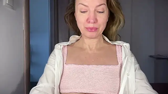 RachellAmazing online show from March 28, 7:19 am