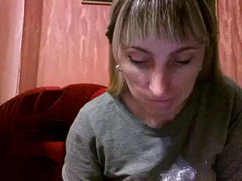 Biddy Alana online show from December 8, 8:15 pm