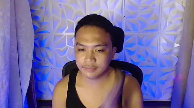 Snapshot of xsweetasian69x chatting on March 22, 1:30 pm xsweetasian69x online show from March 22, 1:30 pm