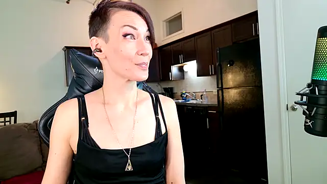 EveEnigma online show from March 22, 1:08 pm