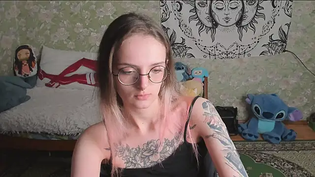 Cutie Adelia online show from May 20, 4:35 pm