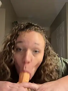 AuroraSummers online show from February 25, 3:42 am