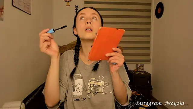 bellaa-w online show from December 3, 4:03 am