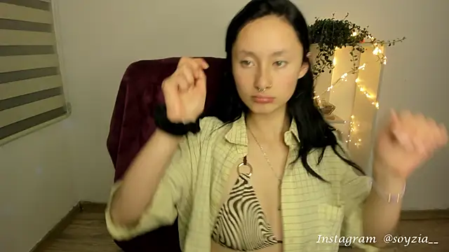 bellaa-w online show from March 14, 12:43 am