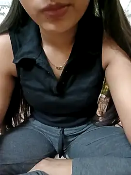 Snapshot of Nupur_69 chatting on February 21, 1:33 am Nupur 69 online show from February 21, 1:33 am