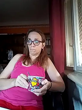 Snapshot of Dettybitch40 chatting on September 10, 7:30 am Dettybitch40 online show from September 10, 7:30 am