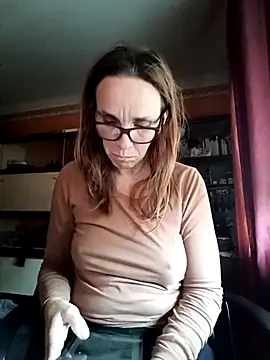 Snapshot of Dettybitch40 chatting on October 11, 5:50 am Dettybitch40 online show from October 11, 5:50 am