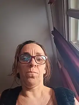 Snapshot of Dettybitch40 chatting on November 30, 9:13 am Dettybitch40 online show from November 30, 9:13 am