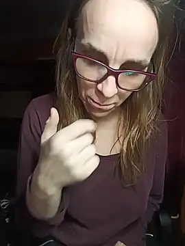 Snapshot of Dettybitch40 chatting on December 23, 8:23 am Dettybitch40 online show from December 23, 8:23 am