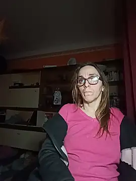 Snapshot of Dettybitch40 chatting on February 5, 4:55 pm Dettybitch40 online show from February 5, 4:55 pm