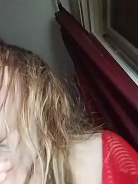 Snapshot of Dettybitch40 chatting on February 7, 7:39 pm Dettybitch40 online show from February 7, 7:39 pm