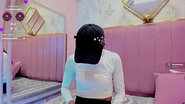 HannaPetit online show from April 15, 7:21 pm