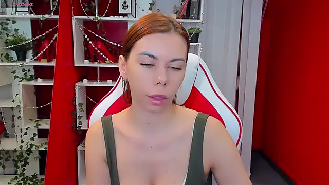 Snapshot of KateCloud chatting on February 21, 6:04 pm KateCloud online show from February 21, 6:04 pm