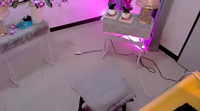 Asian flabby online show from December 20, 6:13 pm