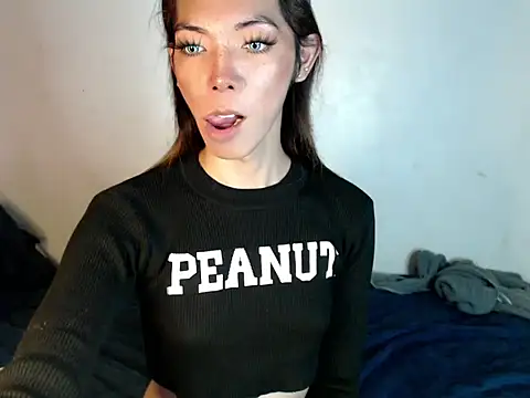 Snapshot of perly_169 chatting on December 15, 6:29 am perly 169 online show from December 15, 6:29 am