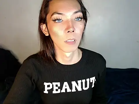 Snapshot of perly_169 chatting on December 15, 3:53 pm perly 169 online show from December 15, 3:53 pm