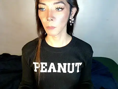 Snapshot of perly_169 chatting on January 26, 1:15 pm perly 169 online show from January 26, 1:15 pm