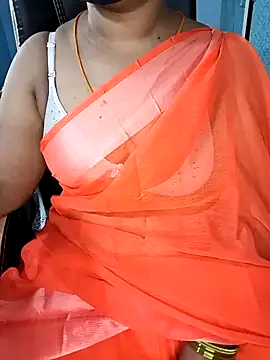 Snapshot of Tamil-hotwife chatting on January 22, 4:02 am Tamil-hotwife online show from January 22, 4:02 am