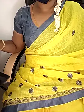 Snapshot of Tamil-hotwife chatting on February 14, 7:44 pm Tamil-hotwife online show from February 14, 7:44 pm