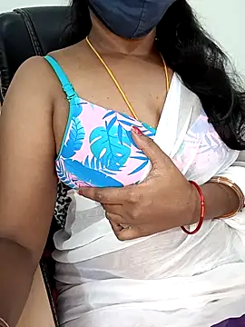 Snapshot of Tamil-hotwife chatting on March 26, 9:26 am Tamil-hotwife online show from March 26, 9:26 am