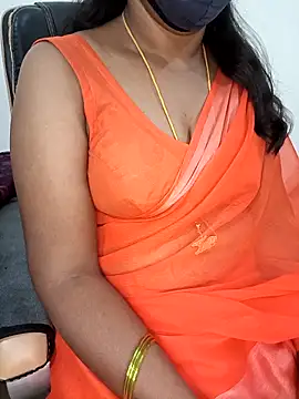 Snapshot of Tamil-hotwife chatting on April 2, 12:08 am Tamil-hotwife online show from April 2, 12:08 am