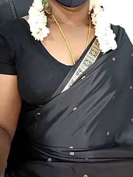 Snapshot of Tamil-hotwife chatting on April 2, 7:00 pm Tamil-hotwife online show from April 2, 7:00 pm