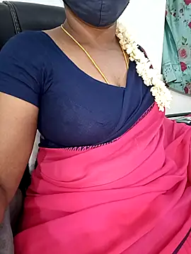 Snapshot of Tamil-hotwife chatting on April 4, 4:48 pm Tamil-hotwife online show from April 4, 4:48 pm