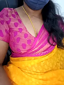 Snapshot of Tamil-hotwife chatting on April 10, 4:23 pm Tamil-hotwife online show from April 10, 4:23 pm