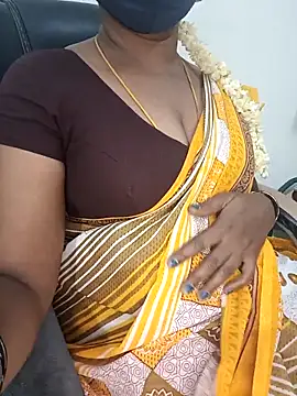 Snapshot of Tamil-hotwife chatting on April 14, 6:14 pm Tamil-hotwife online show from April 14, 6:14 pm