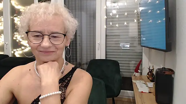 Hot Ann52 online show from December 16, 5:43 pm